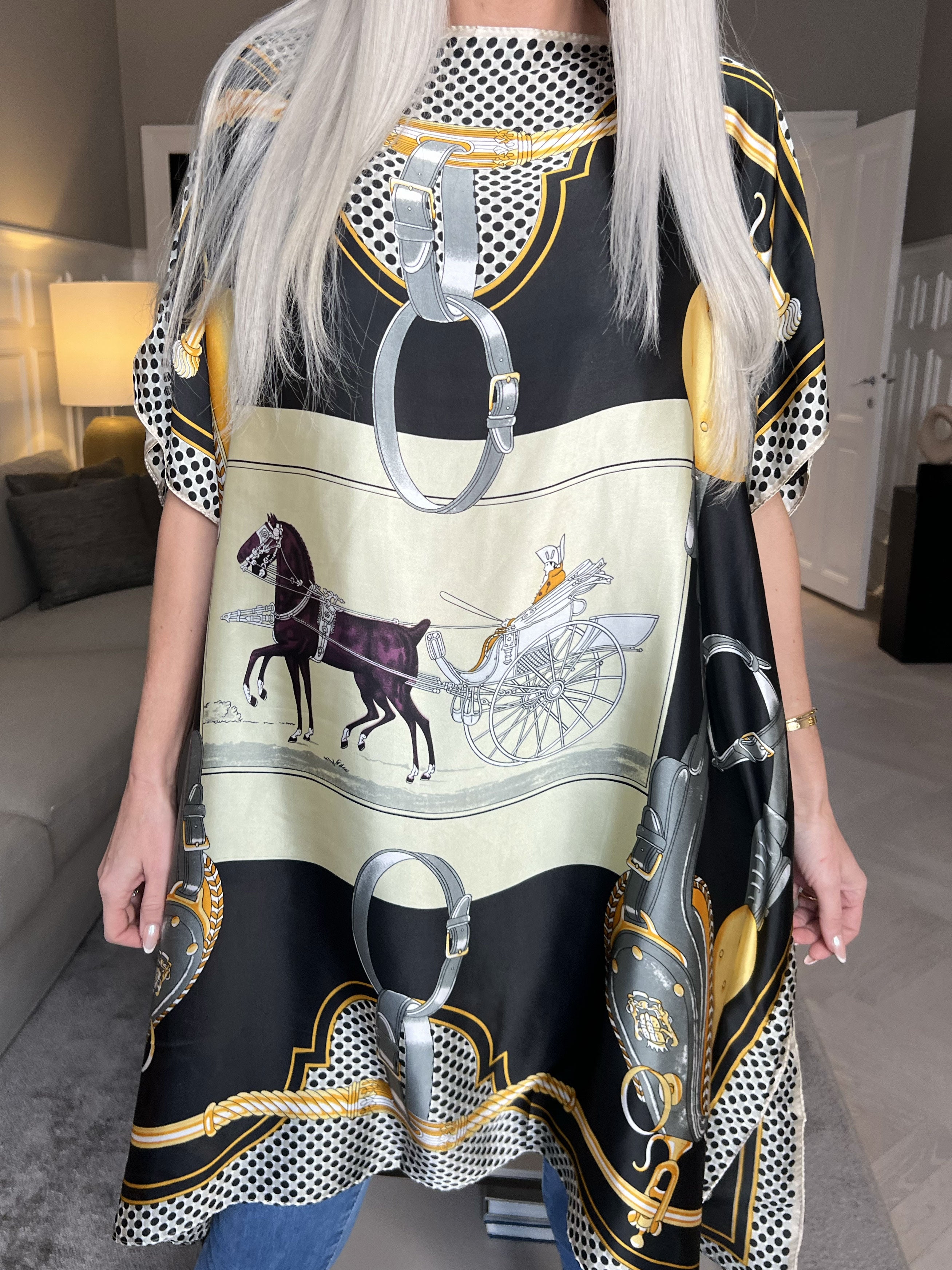 Emily - Let og luftig tunika i viskose og silke